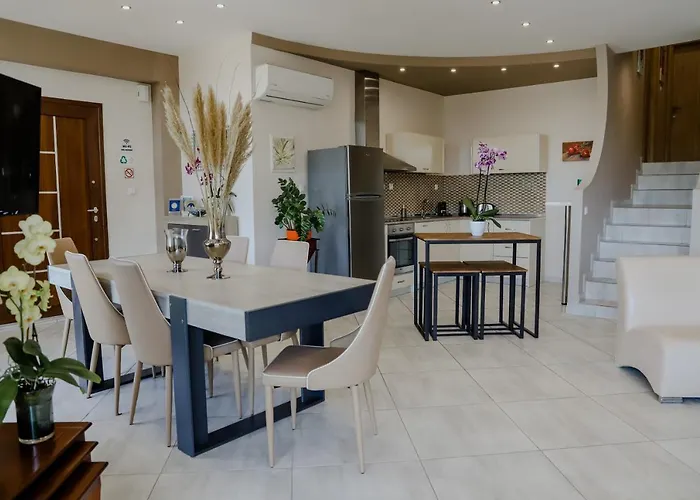 Endless Blue Appartement PalaiónTsiflíkion