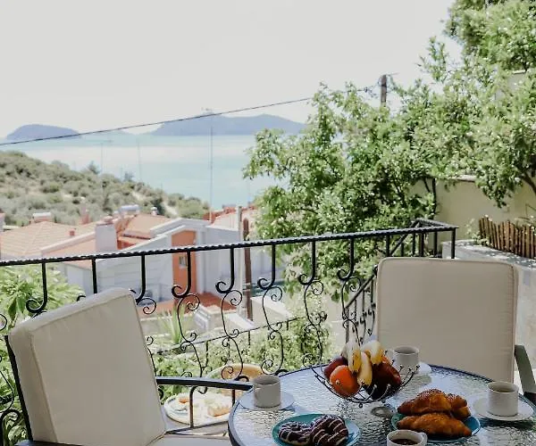 Endless Blue Appartement PalaiónTsiflíkion